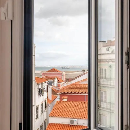 Guestready - Cosy Flat With Seaview In Alfama *